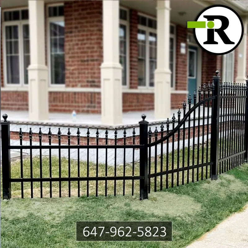 Iron fence for a Toronto home
